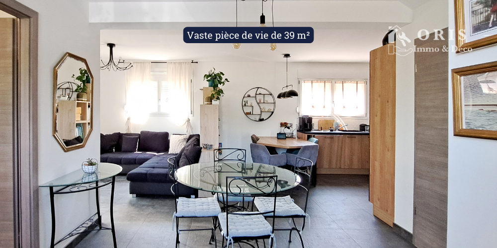 Vaste pièce de vie de 39 m²